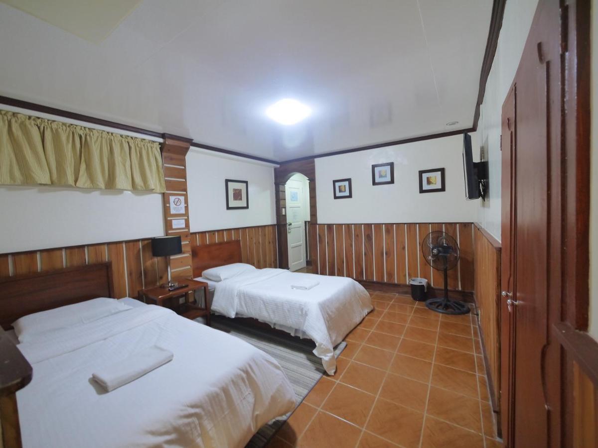 Mountain Lodge And Restaurant Baguio City Eksteriør billede